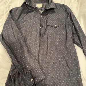 American Eagle Flannel! Worn once and has been in my closet ever since.